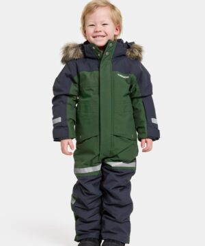 Didriksons žieminis kombinezonas BJÄRVEN KDS COVER 3 - Pine Green (yra vietoje) 2 bjarven kids coverall 3 505466 H14 10front1 m242 scaled