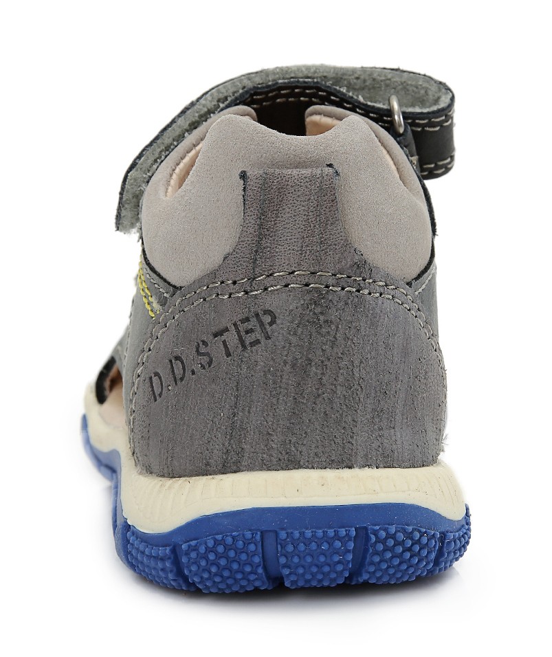 Basutės 19-24 d. K33018BU. D.D.Step (Vengrija). Batai vaikams 6 batukai vaikams D.D.Step (Vengrija) Basutės 19-24 d. K33018BU