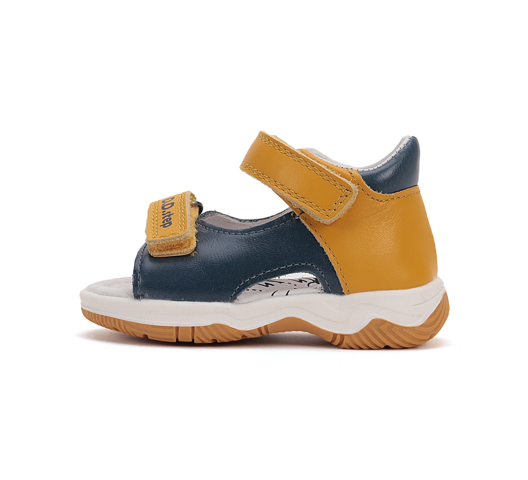 Basutės 22-24 d. G103-51693A. D.D.Step (Vengrija). Batai vaikams 3 batukai vaikams D.D.Step (Vengrija) Basutės 22-24 d. G103-51693A