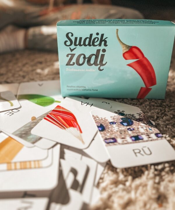 Skaitymo kortelės „Sudėk žodį.Triskiemeniai žodžiai“