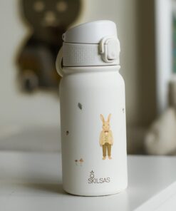 „Skilsas“ vaikiška nerūdijančio plieno gertuvė su dviem dangteliais – praktiškas pasirinkimas kiekvienai dienai (Miško gyvūnai)