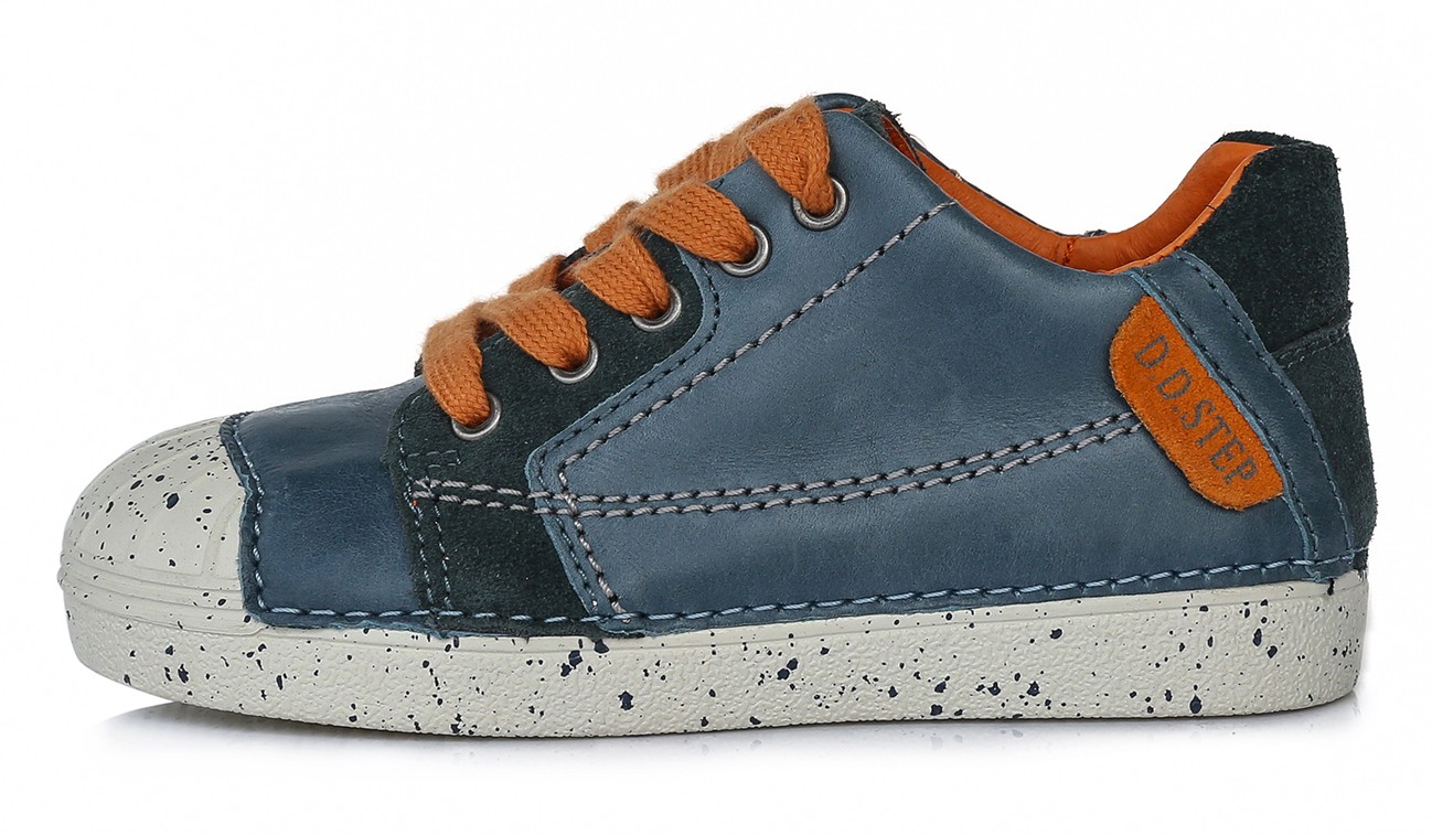 Tamsiai mėlyni batai 25-30 d. 043516M. D.D.Step (Vengrija). Batai vaikams 3 batukai vaikams D.D.Step (Vengrija) Tamsiai mėlyni batai 25-30 d. 043516M