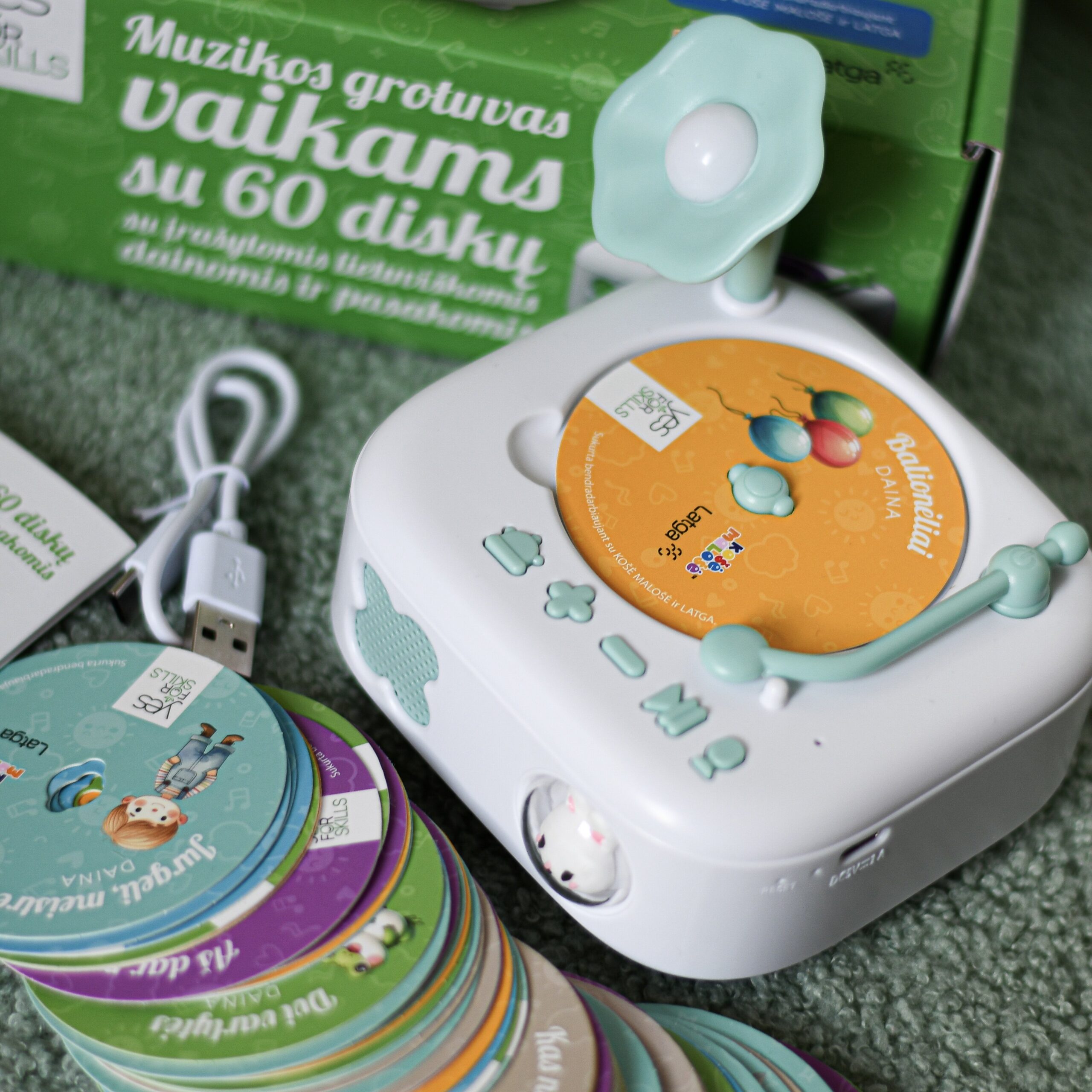 Yes For Skills muzikos grotuvas vaikams su 60 diskų (su įrašytomis lietuviškomis dainomis ir pasakomis) 8 Yes For Skills muzikos grotuvas vaikams su 60 diskų (su įrašytomis lietuviškomis dainomis ir pasakomis) - Image 6
