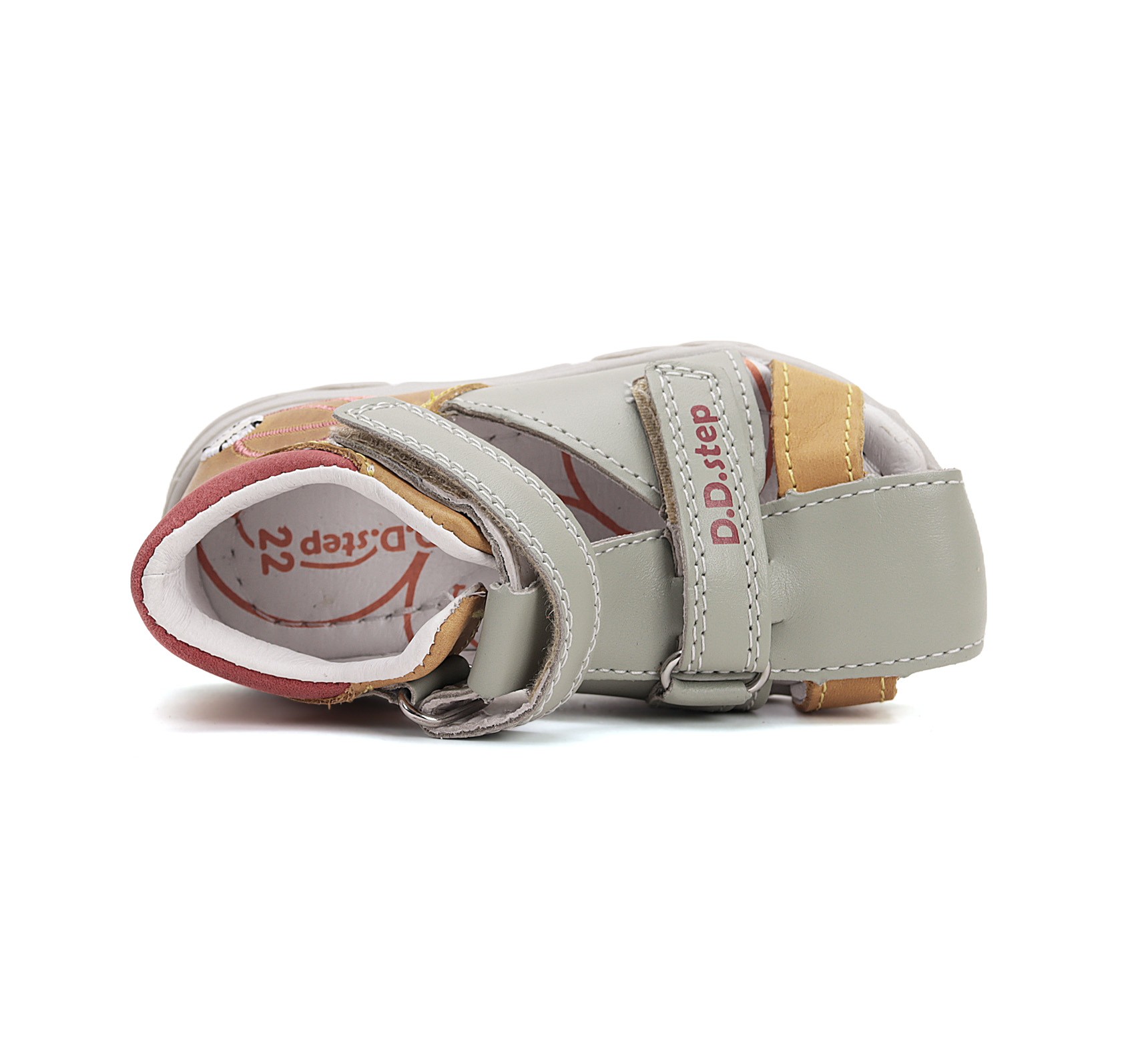 Basutės 26-31 d. G064-51611BM. D.D.Step (Vengrija). Batai vaikams 6 batukai vaikams D.D.Step (Vengrija) Basutės 26-31 d. G064-51611BM