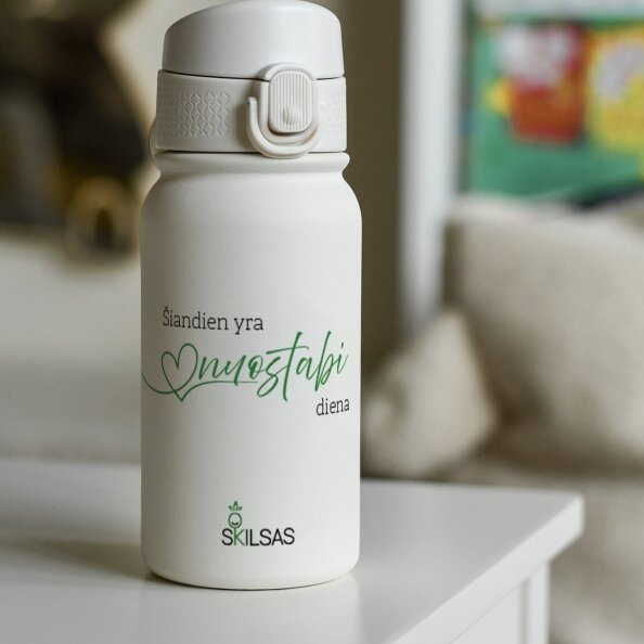 „Skilsas“ vaikiška nerūdijančio plieno gertuvė su dviem dangteliais – praktiškas pasirinkimas kiekvienai dienai (Nuostabi diena) 2 „Skilsas“ vaikiška nerūdijančio plieno gertuvė su dviem dangteliais – praktiškas pasirinkimas kiekvienai dienai (Nuostabi diena)