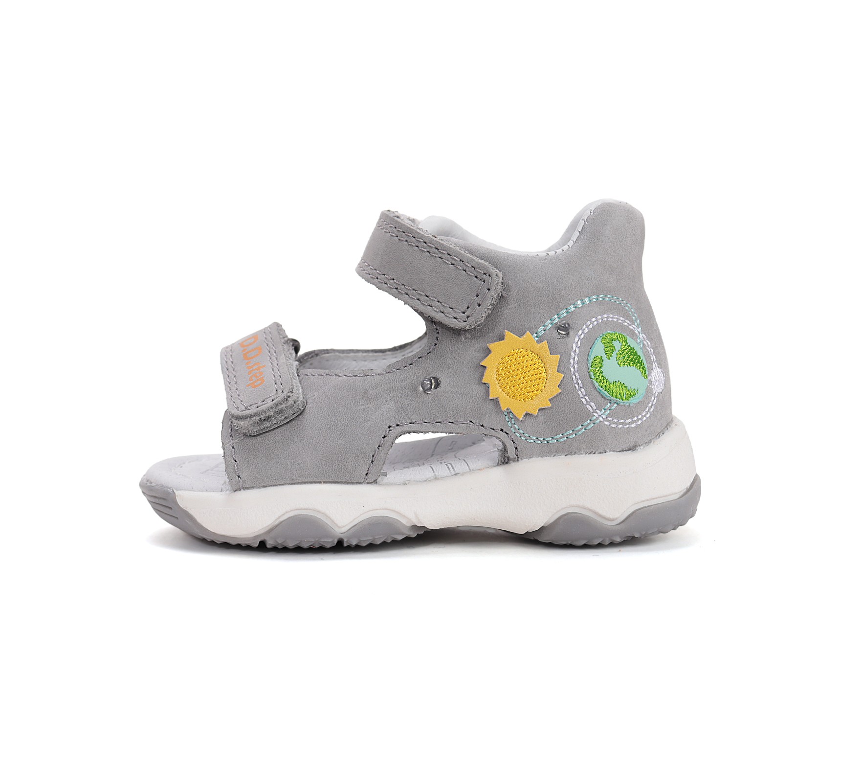 Pilkos LED basutės 21-25 d. G064-61462A. D.D.Step (Vengrija). Batai vaikams 3 batukai vaikams D.D.Step (Vengrija) Pilkos LED basutės 21-25 d. G064-61462A