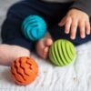 edukaciniai zaislai. Lavinamieji zaislai. FatBrainToys . Lavinamieji - sensoriniai kamuoliukai