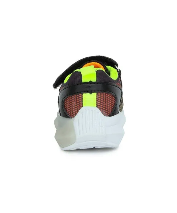 batukai vaikams D.D.Step (Vengrija)  Juodi sportiniai LED batai 24-29 d. F061-391AM