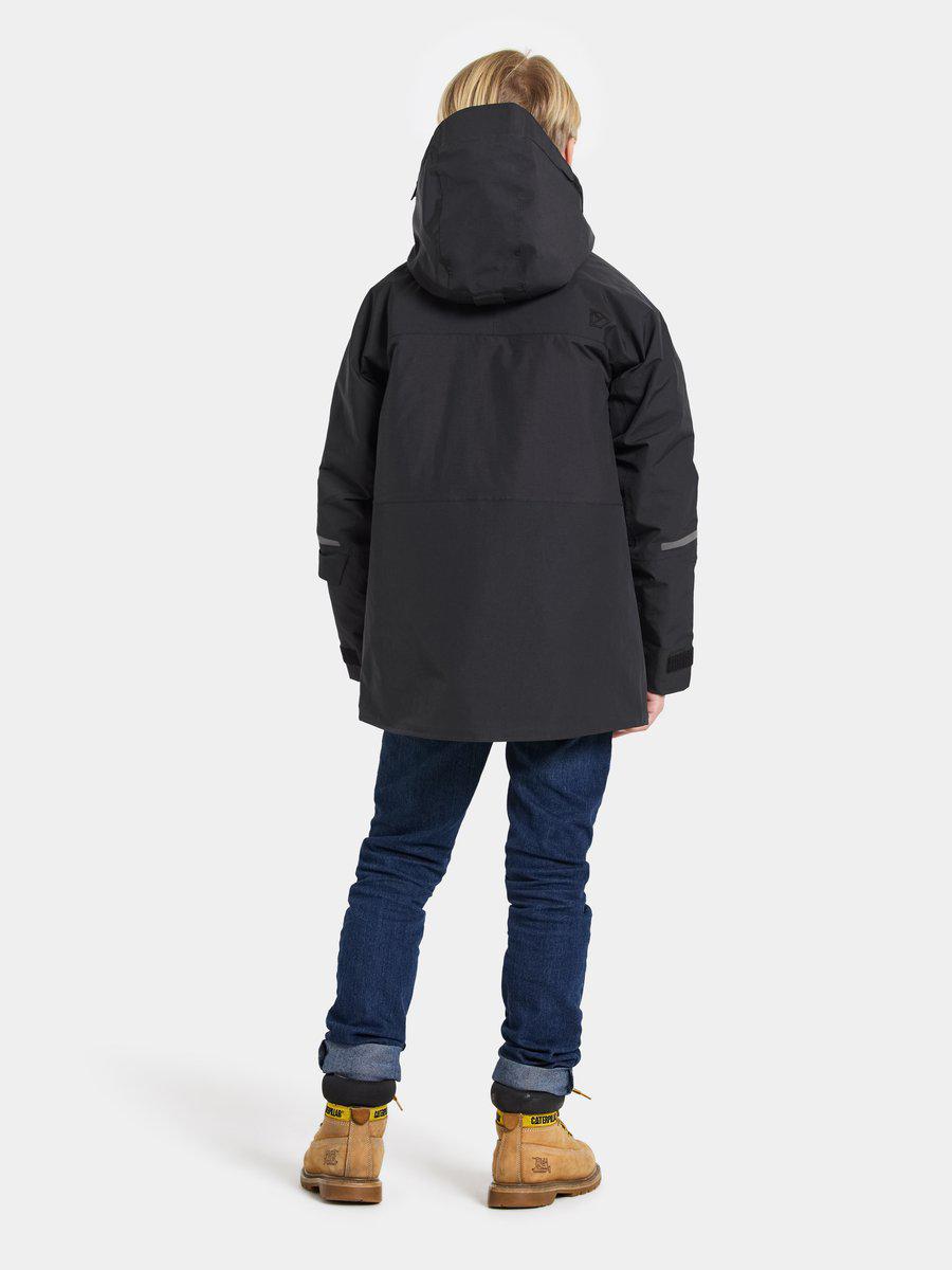 Didriksons žieminė striukė GABBRO KIDS JKT 2 - Black (Išankstinis užsakymas) 6 Didriksons žieminė striukė GABBRO KIDS JKT 2 - Black (Išankstinis užsakymas) - Image 4