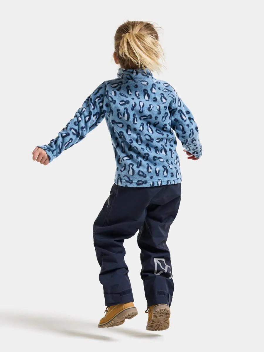 Didriksons džemperis su užtrauktuku MONTE PRINTED KIDS FULL-ZIP 11 - Penguino Blue (Išankstinis užsakymas) 7 Didriksons džemperis su užtrauktuku MONTE PRINTED KIDS FULL-ZIP 11 - Penguino Blue (Išankstinis užsakymas) - Image 5